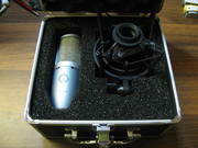 Продам студийный конденсаторный микрофон AKG Perception 220